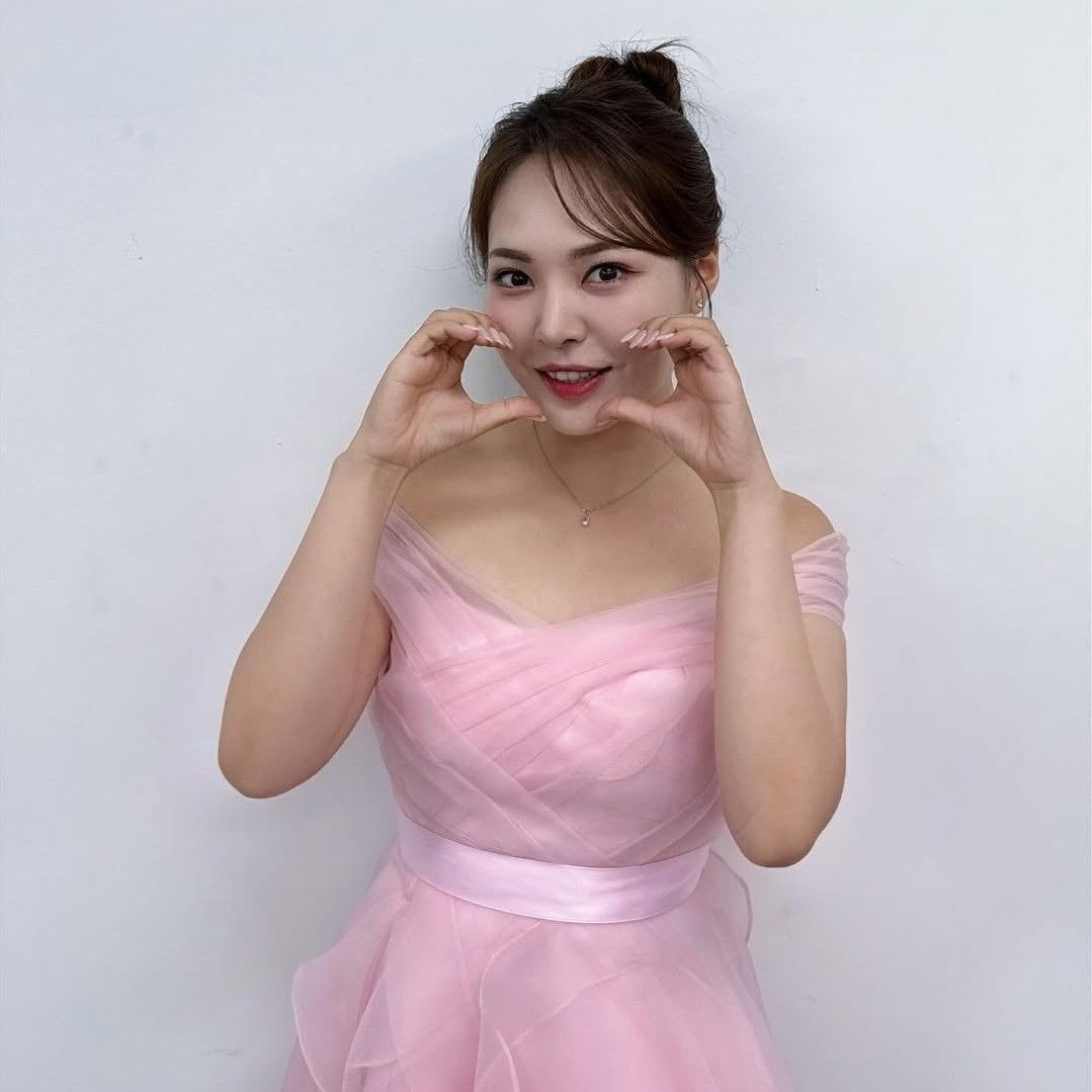 Behind-the-scenes cut of Miss Kim