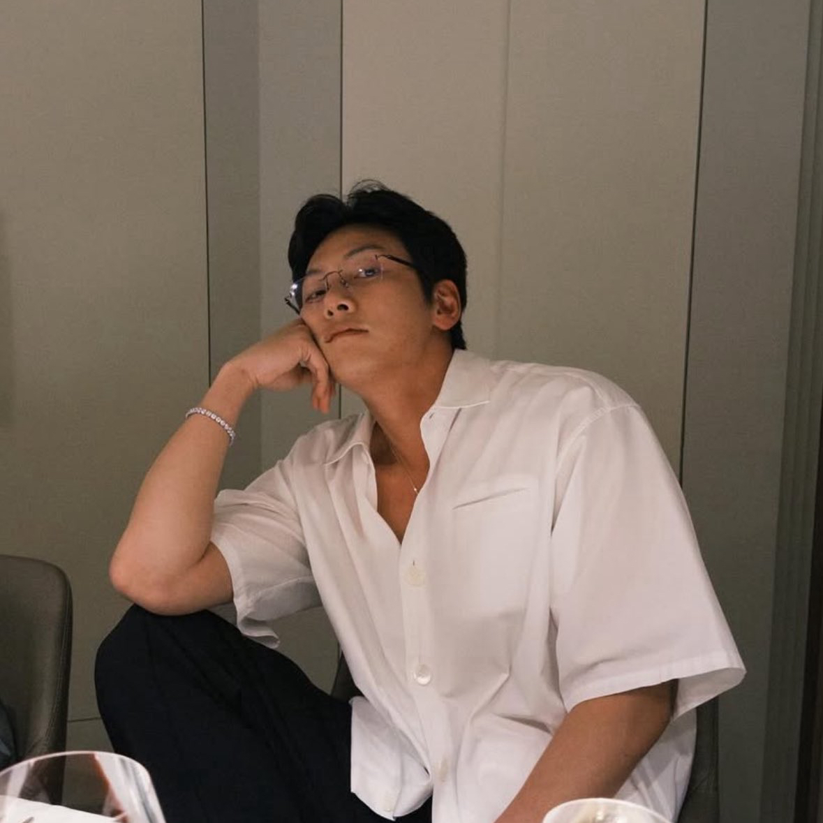 Behind-the-scenes cut of Ji Changwook