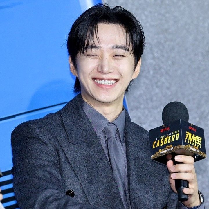 イ・ジュノのビハインドカット