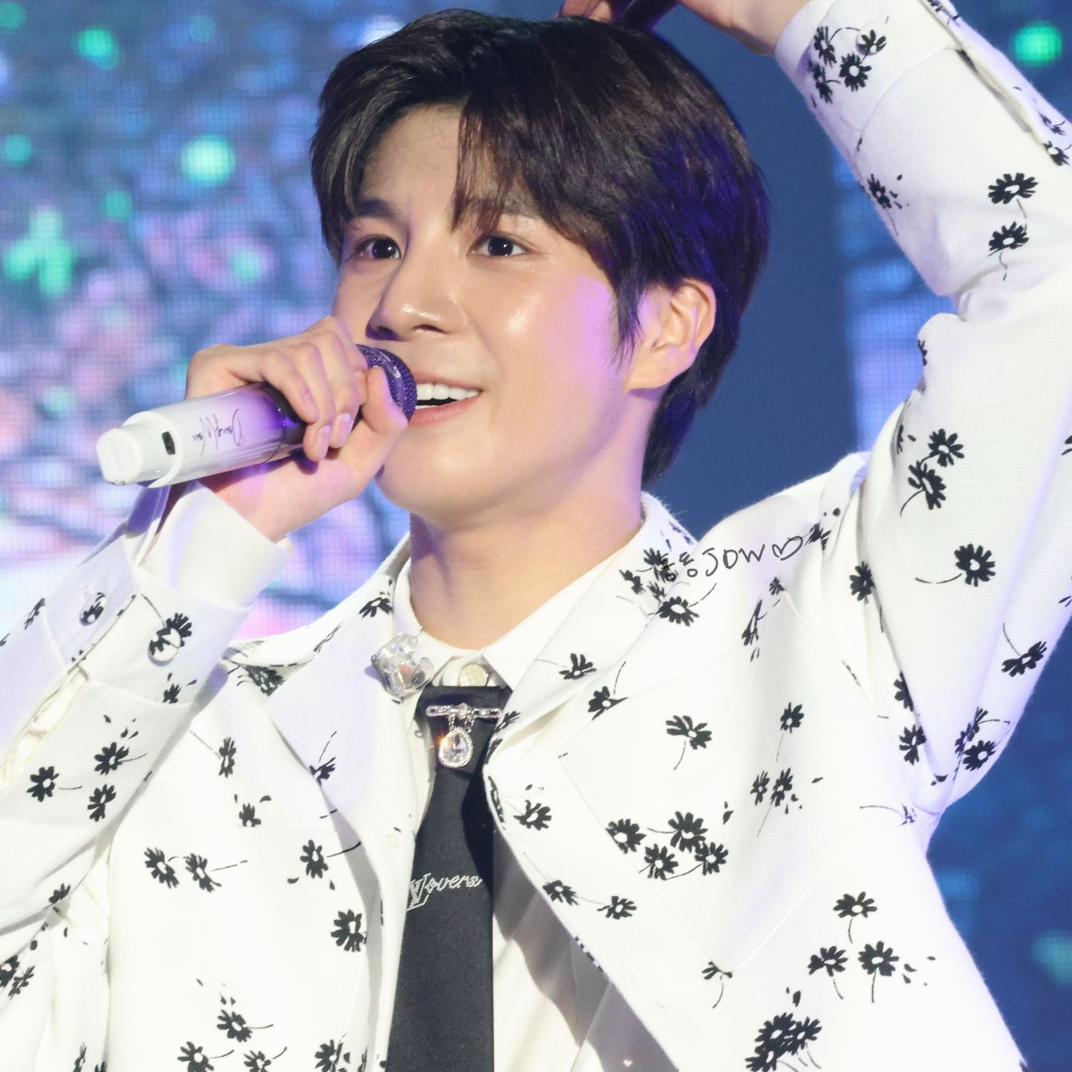 Recent activity shot of Jeong Dongwon