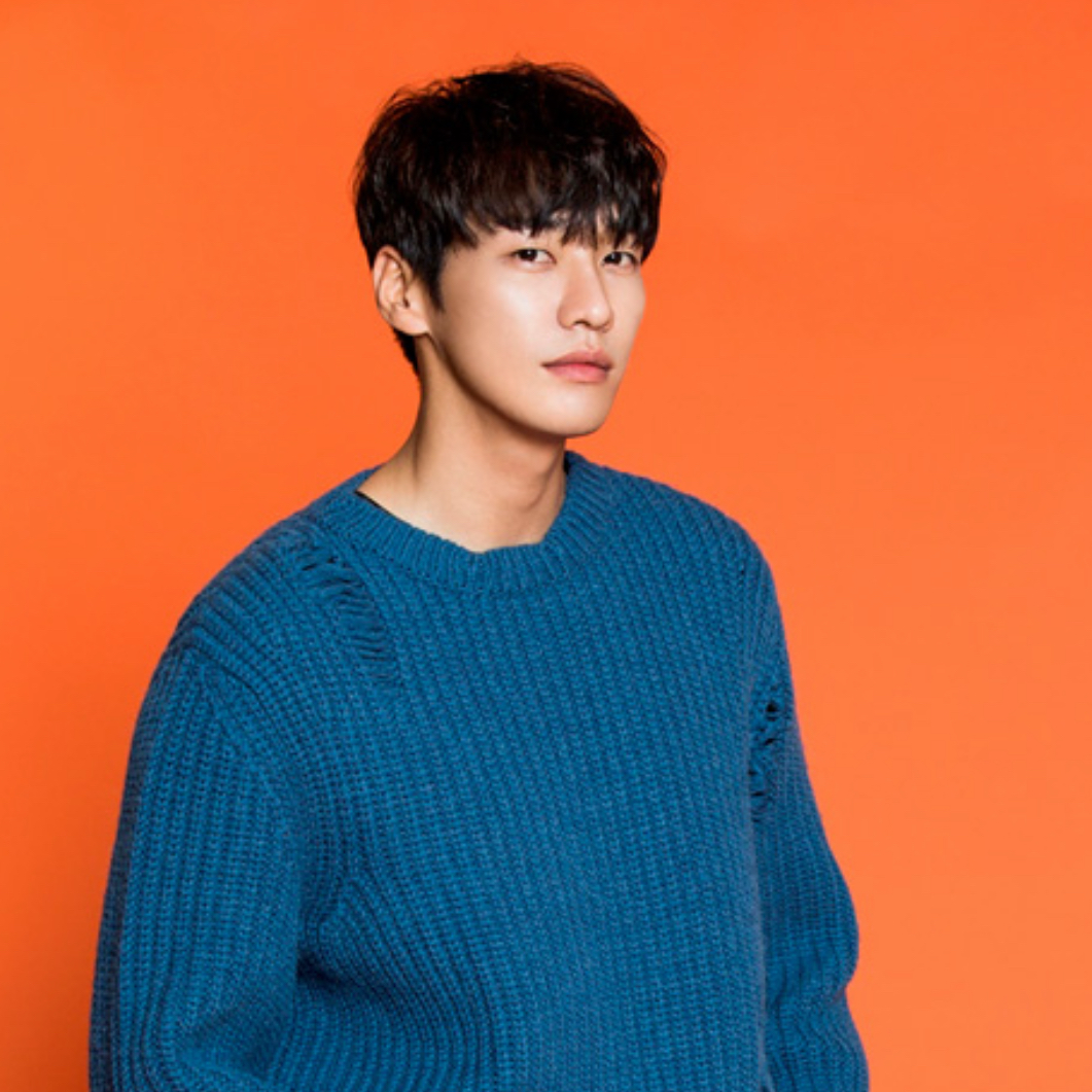 Latest photo of Kim Youngkwang