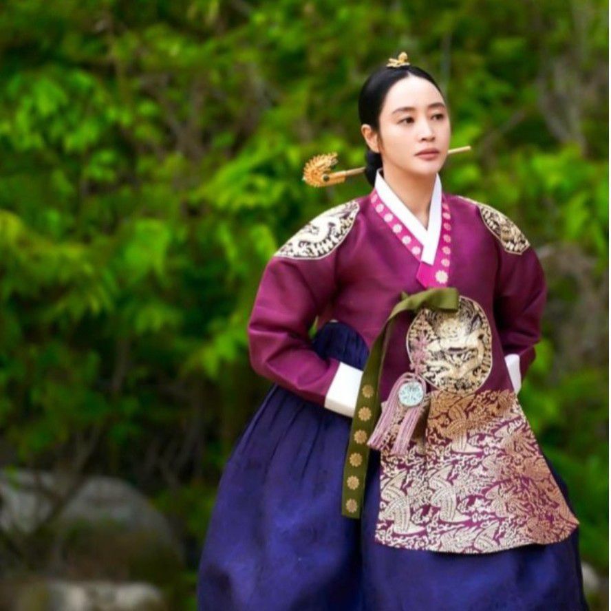 Latest photo of Kim Hyesoo