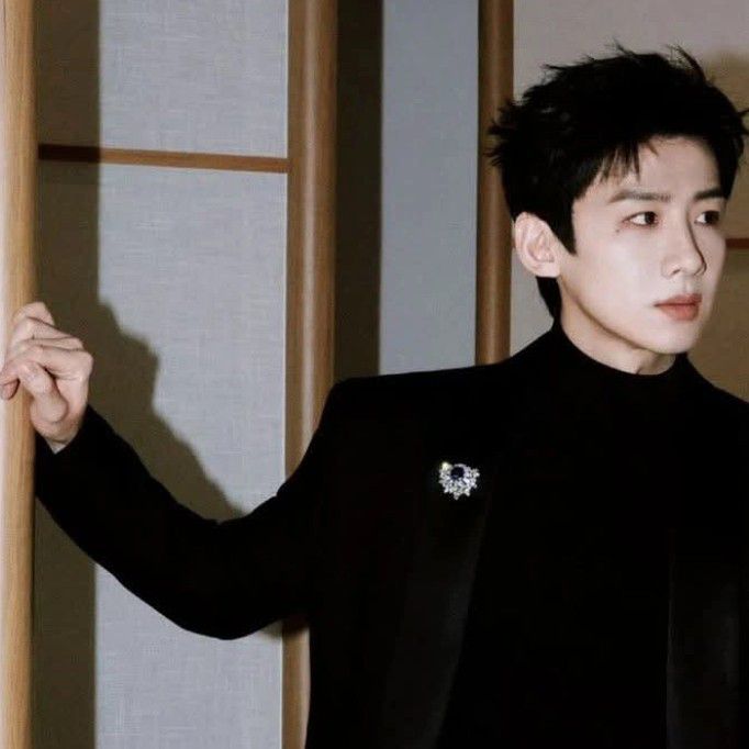 Recent activity shot of Bai Jingting