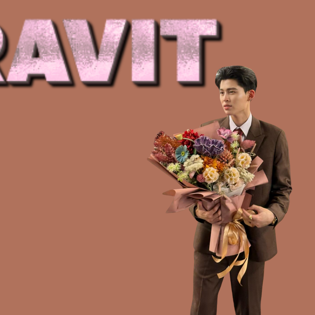 A moment captured by a fan of Pond Naravit Lertratkosum