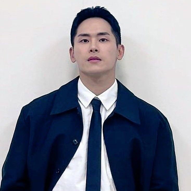 Behind-the-scenes cut of Hoya