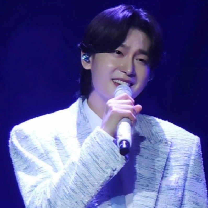 Behind-the-scenes cut of Kim Yongbin