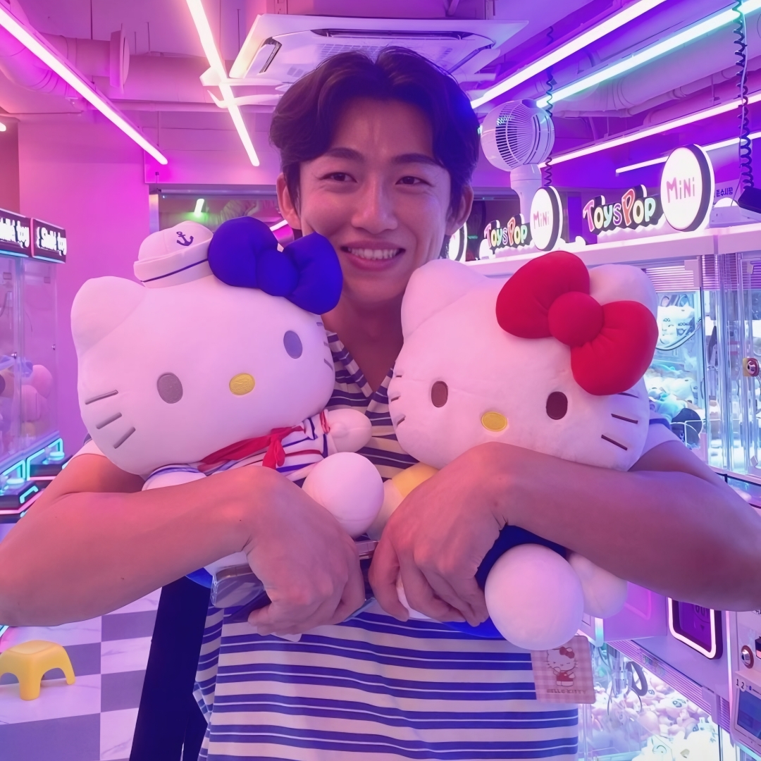 Latest photo of Shin Seungtae