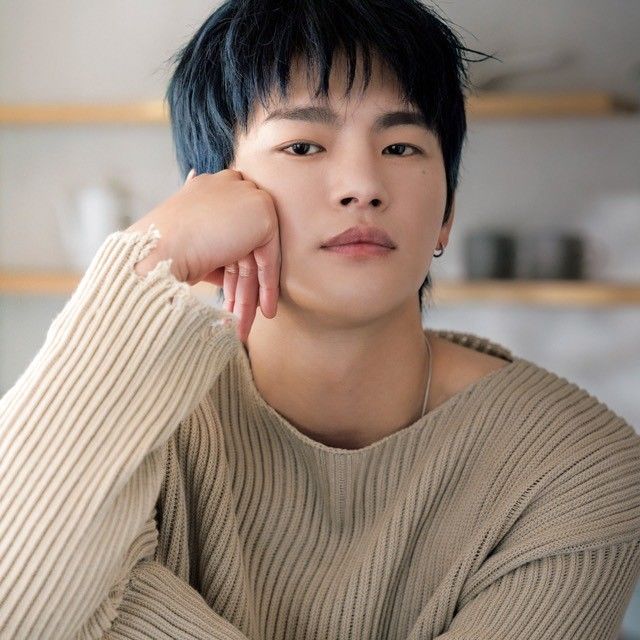 A moment captured by a fan of Seo Inguk