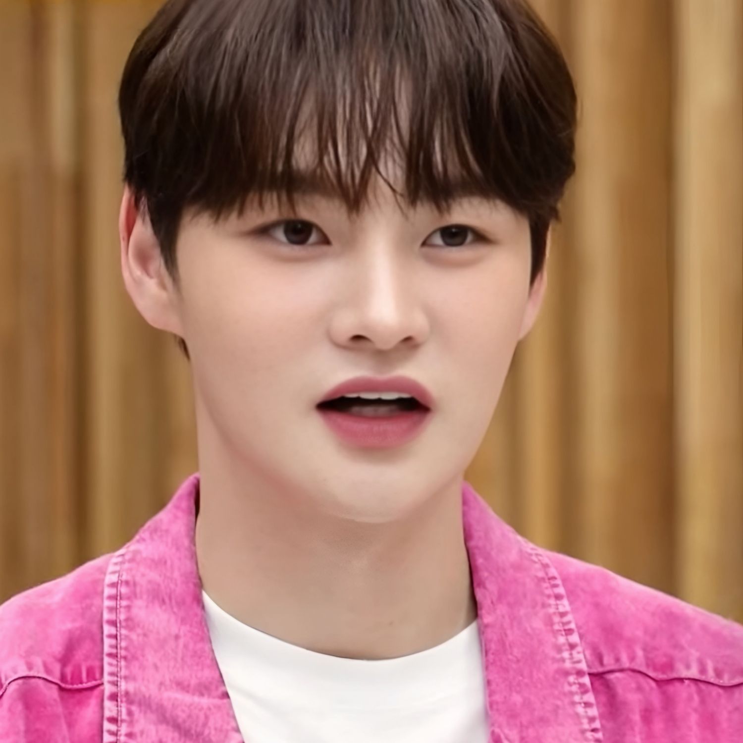 粉丝拍下的朴瑞镇瞬间