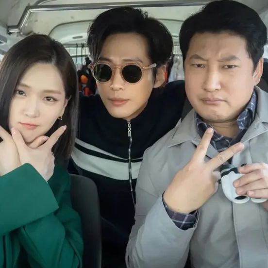 ナムグン・ミンの最近の活動ショット