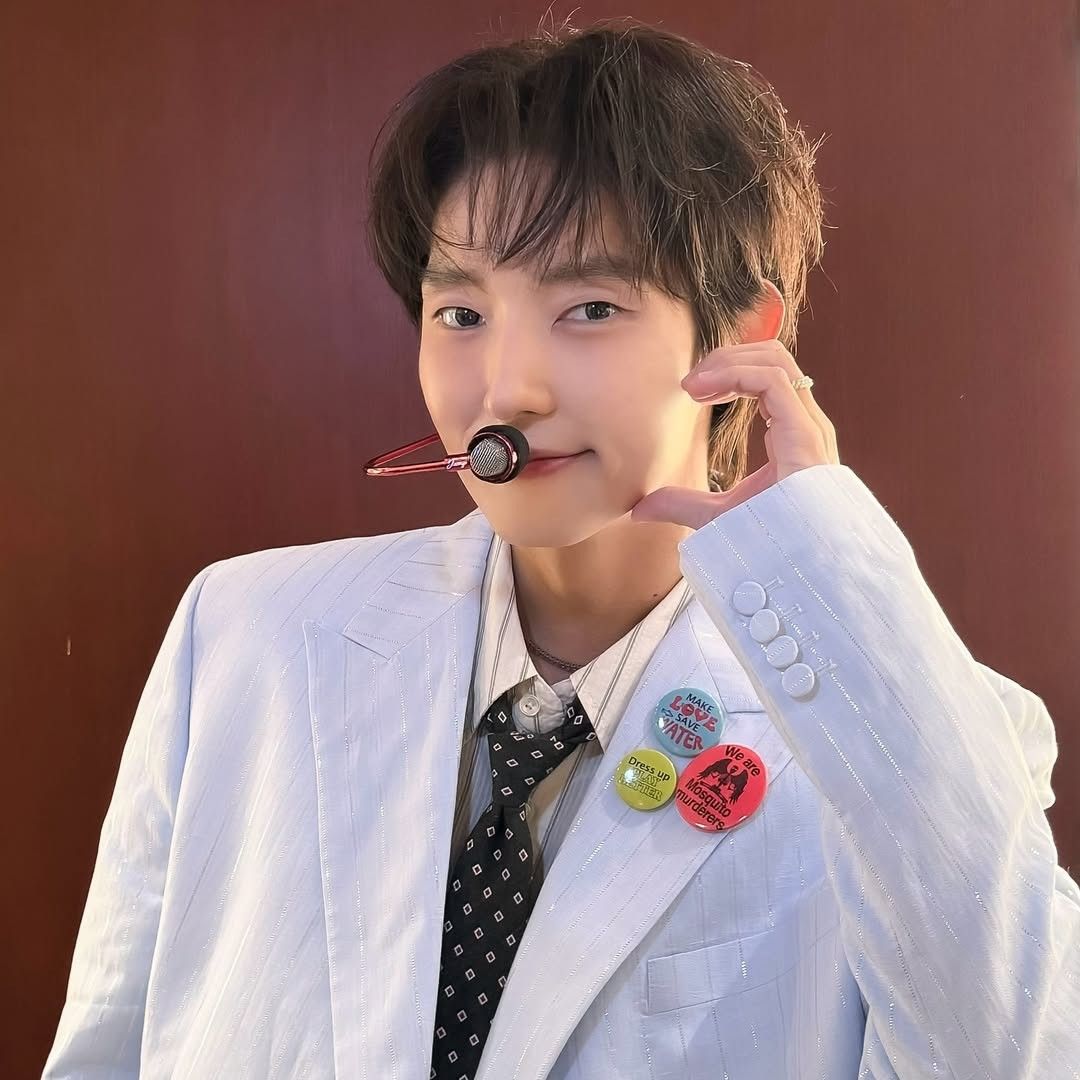 Behind-the-scenes cut of Lee Joongi