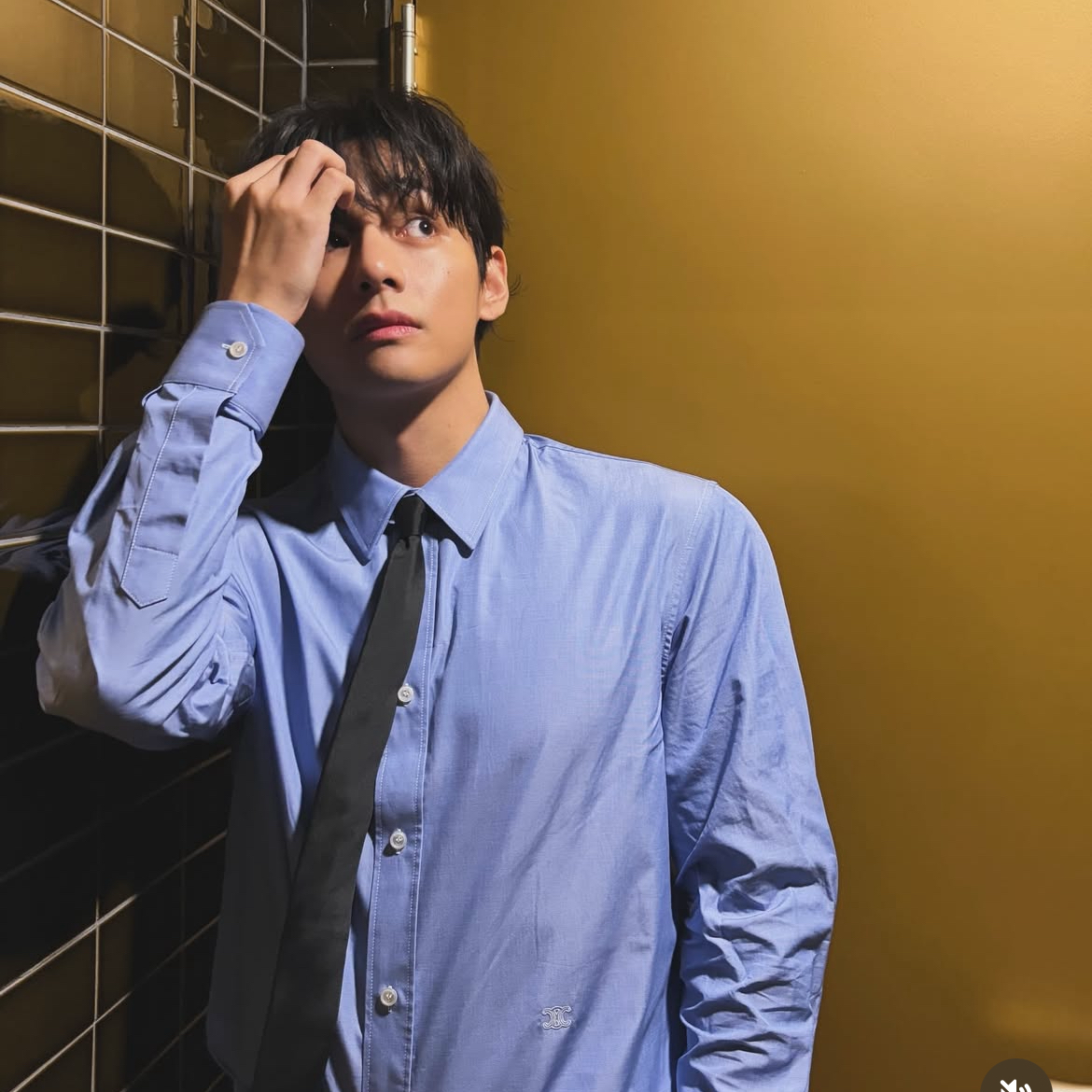 Recent activity shot of Kim Taehyung (V)