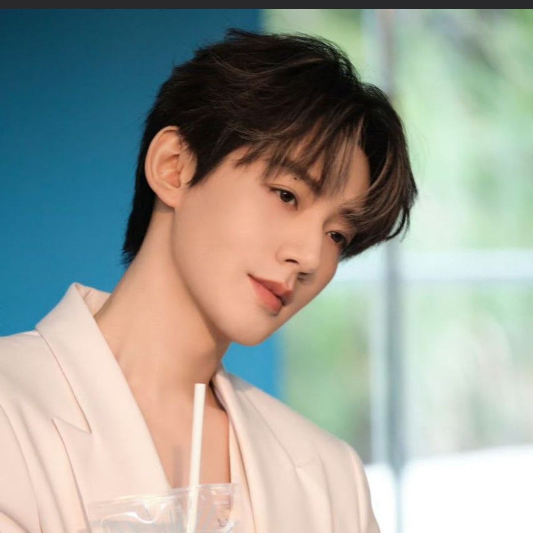 Behind-the-scenes cut of Deng Wei