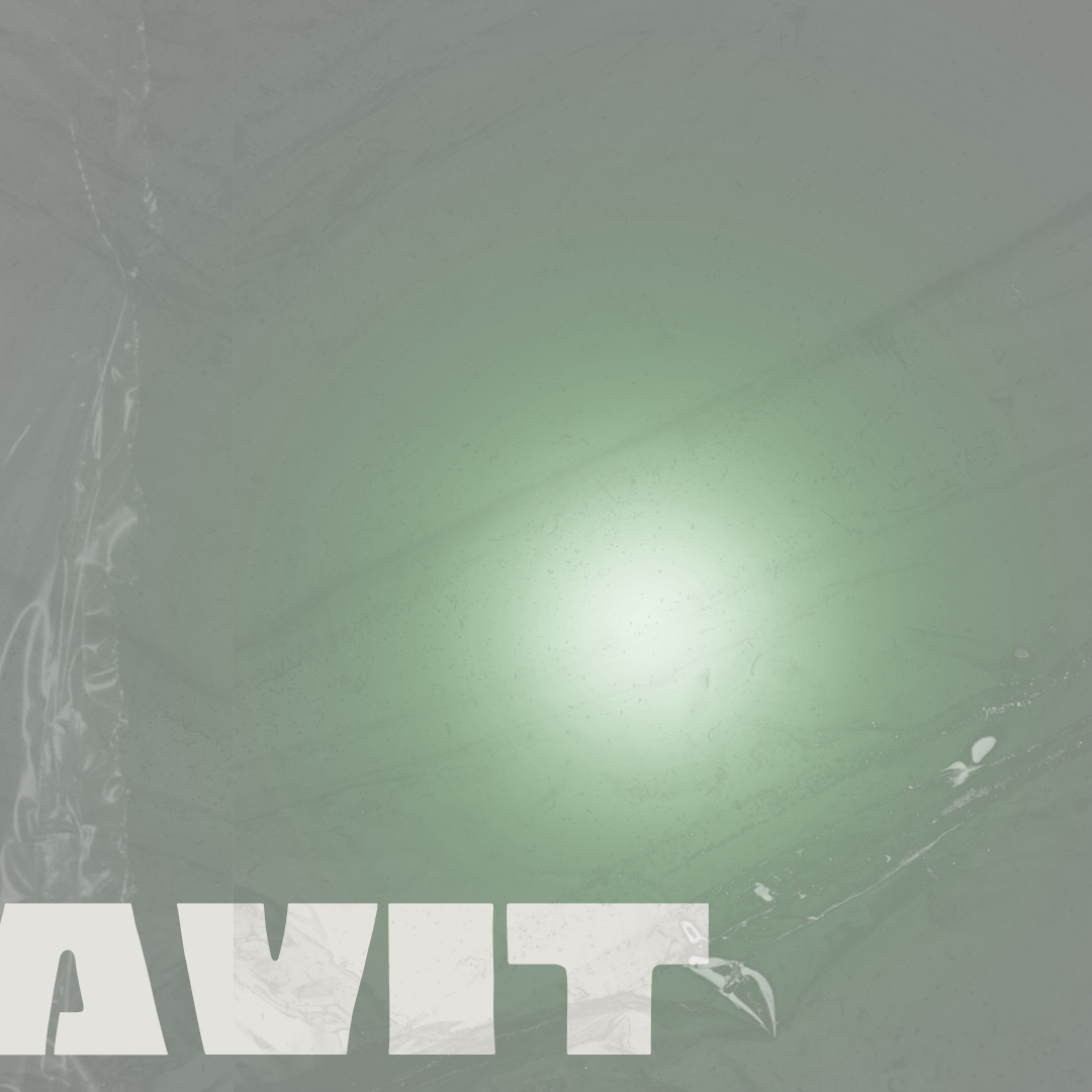 Latest photo of Pond Naravit Lertratkosum