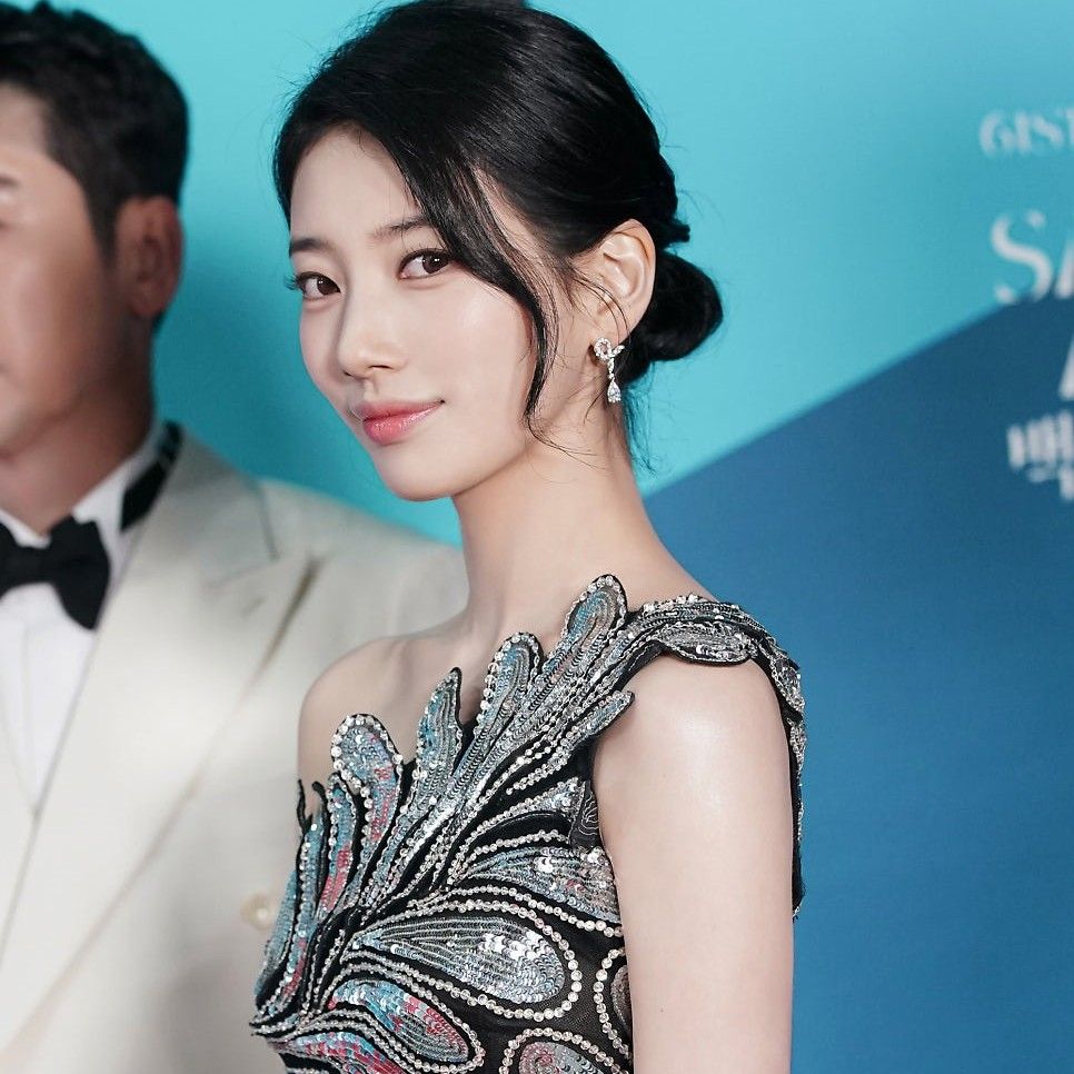 Behind-the-scenes cut of Bae Suzy