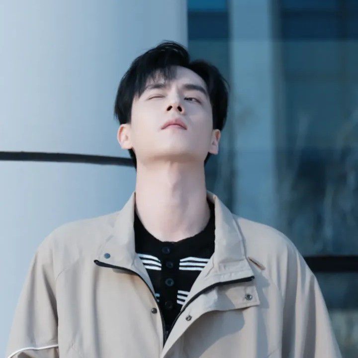 Recent activity shot of Hu Yitian