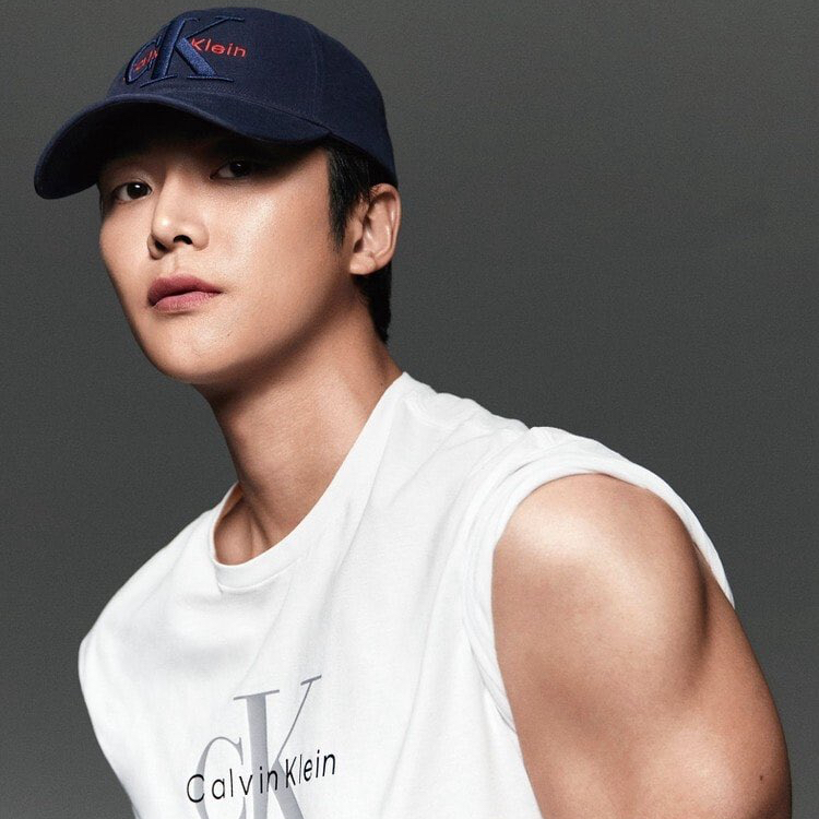 Behind-the-scenes cut of Rowoon