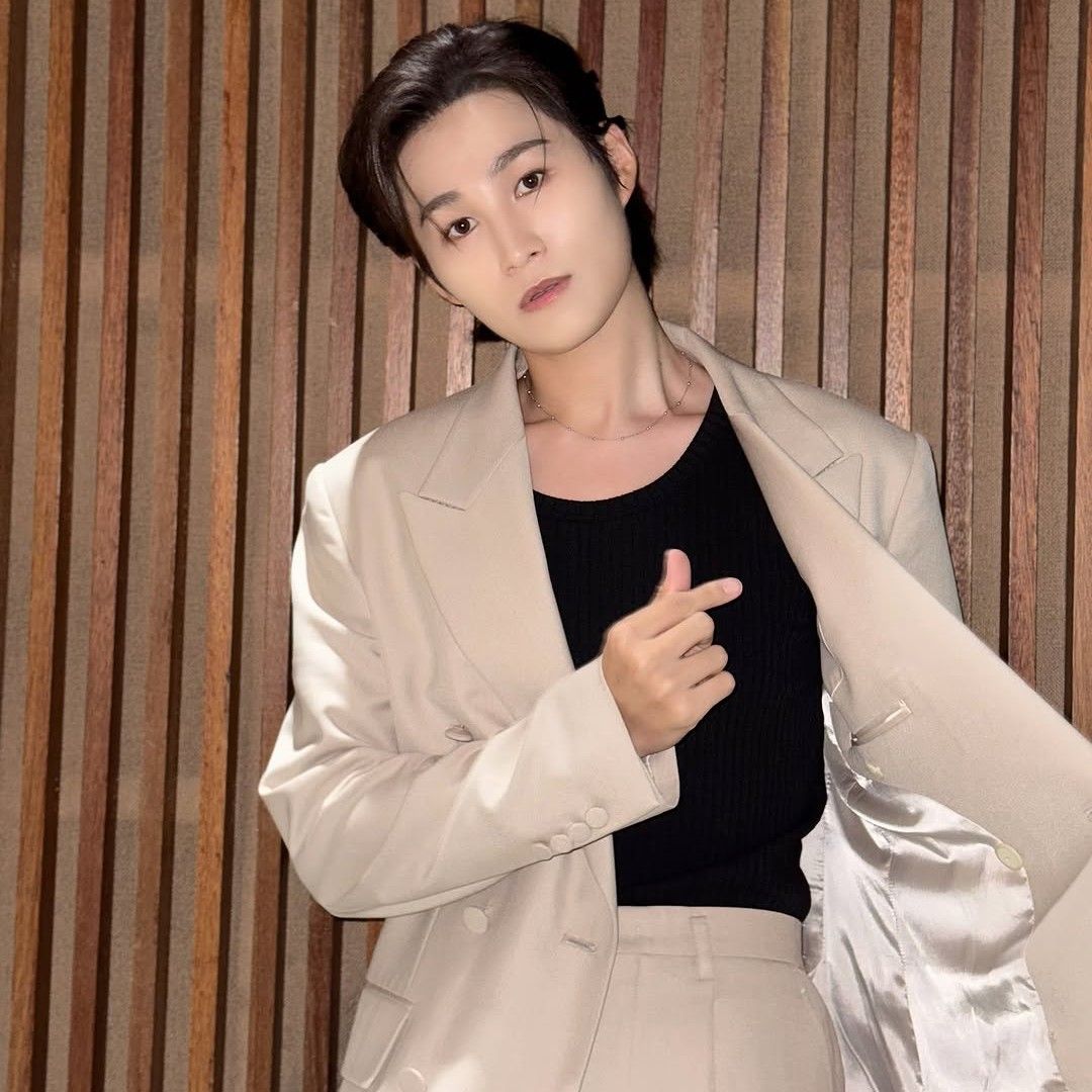 Behind-the-scenes cut of Kim Heejae