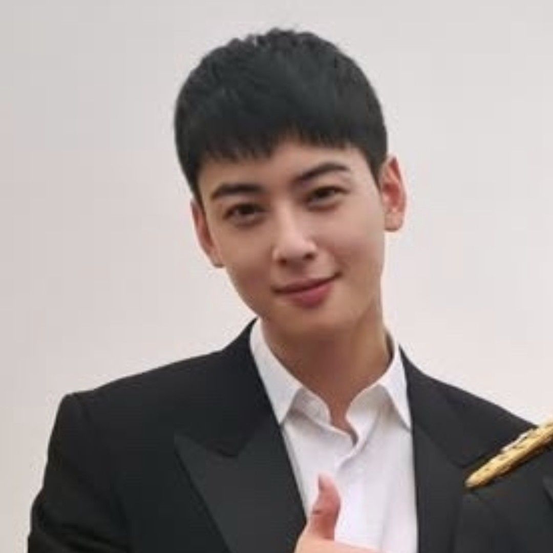 Foto kegiatan terbaru dari Cha Eunwoo