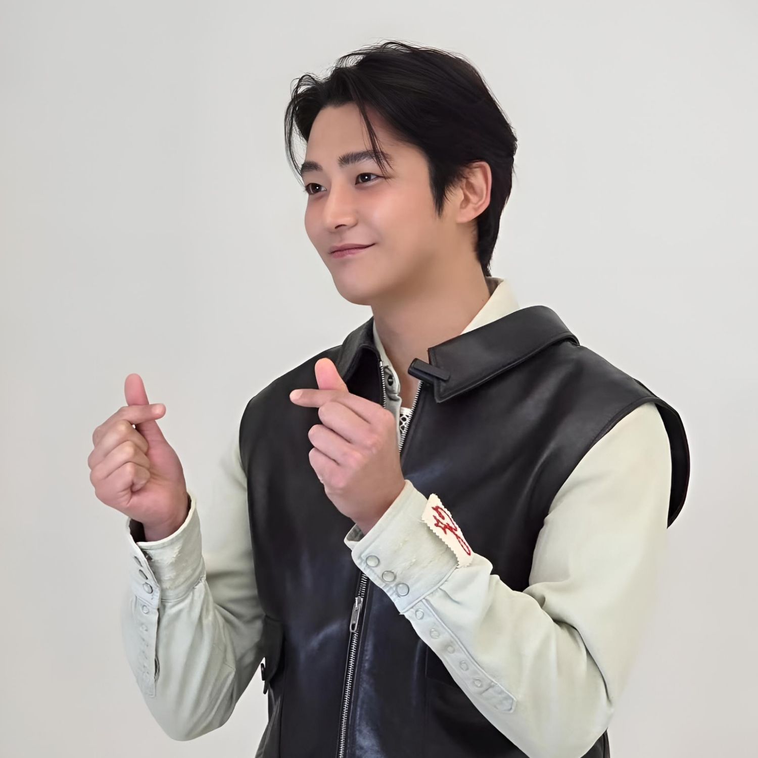 Foto kegiatan terbaru dari Rowoon