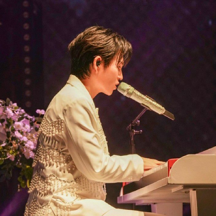 金熙栽的最新照片