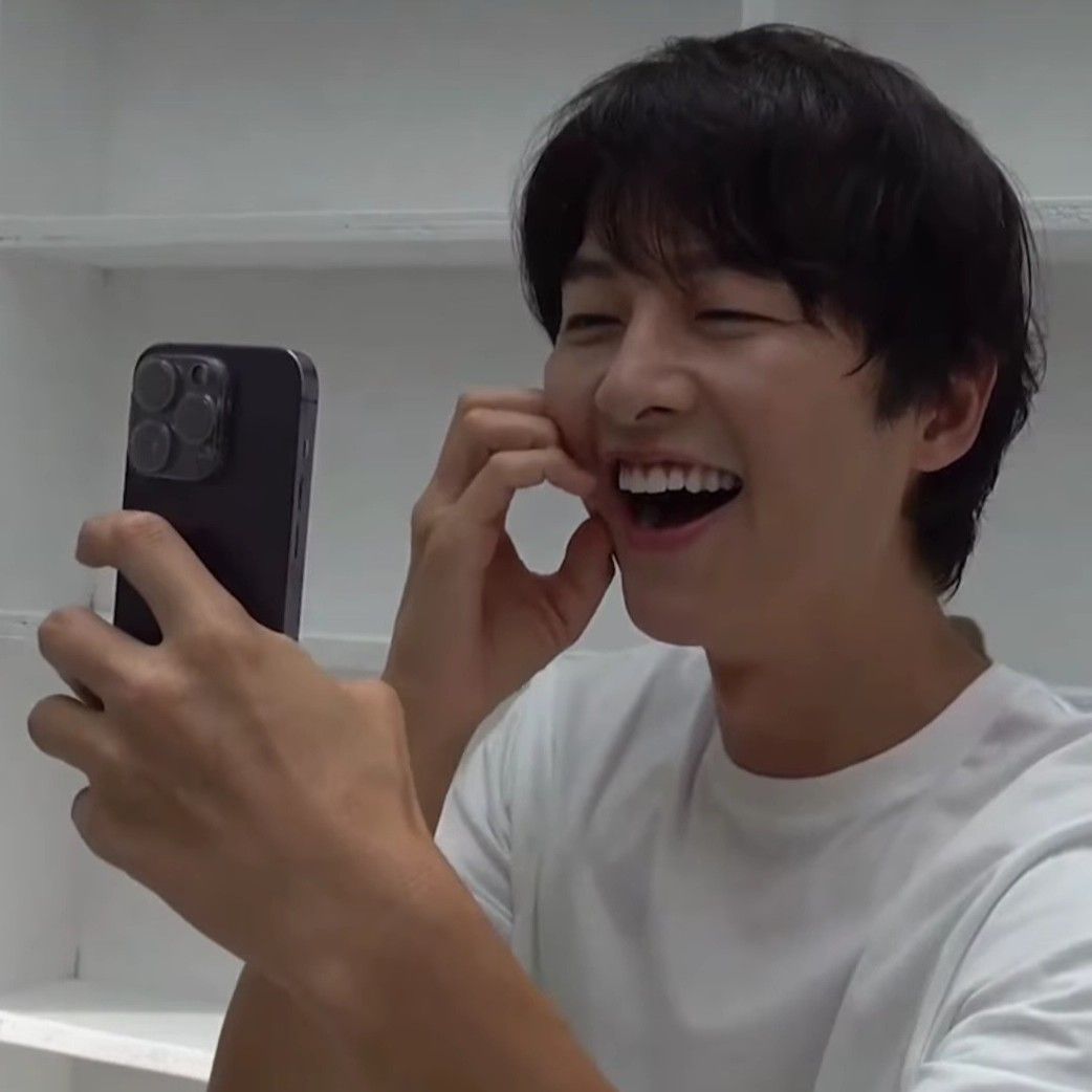 宋仲基的最新照片