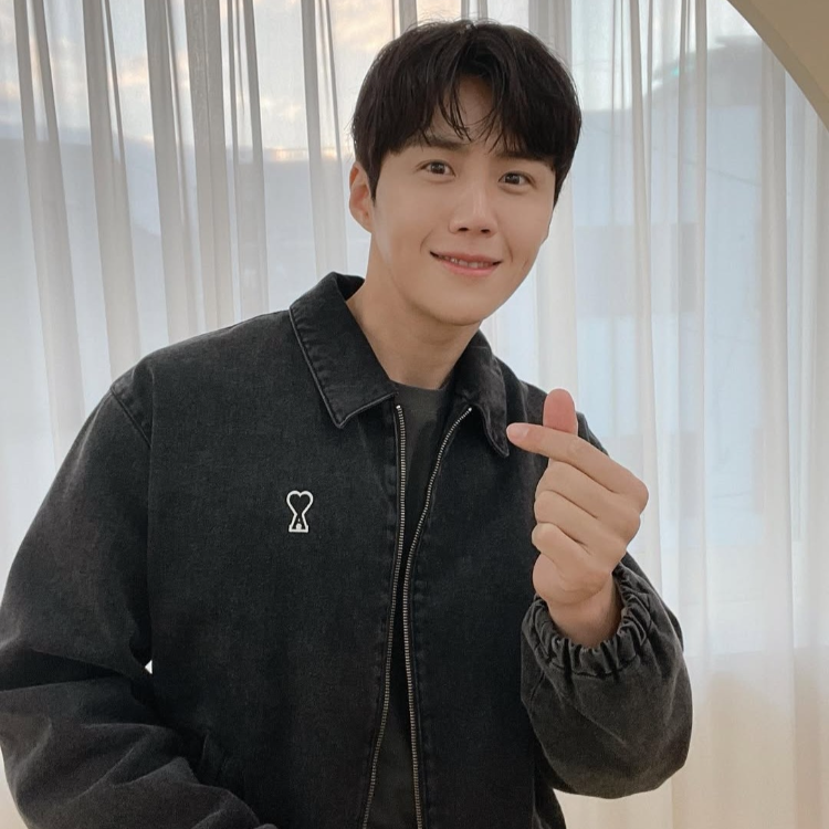 A moment captured by a fan of Kim Seonho