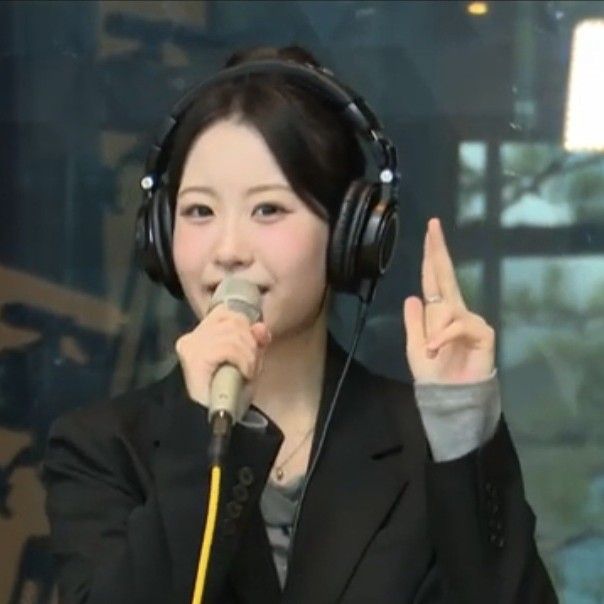 Behind-the-scenes cut of Oh Yujin