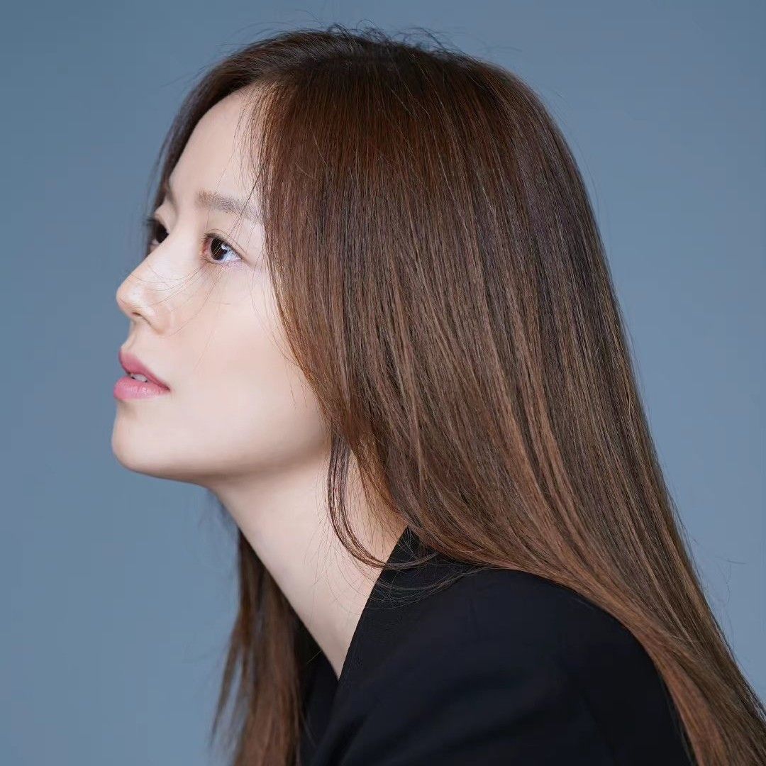 Recent activity shot of Moon Chaewon