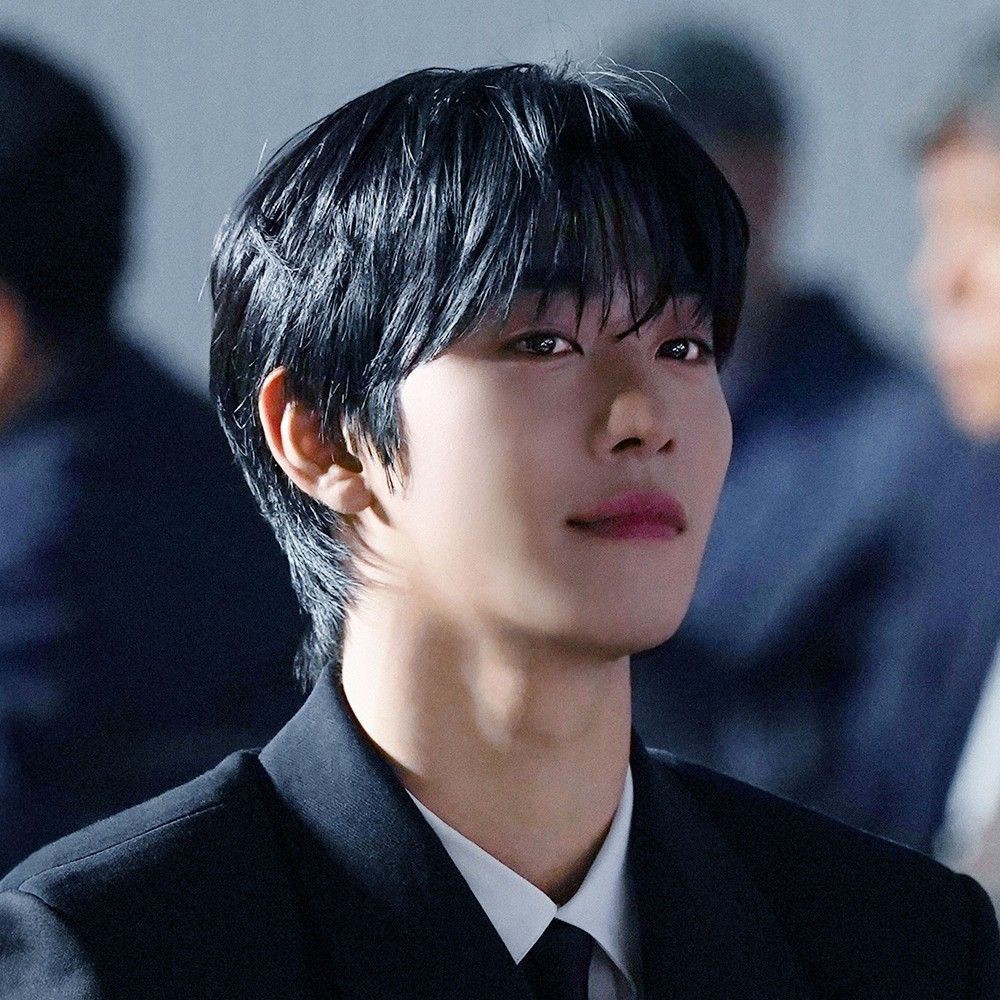 Behind-the-scenes cut of Ahn Hyoseop