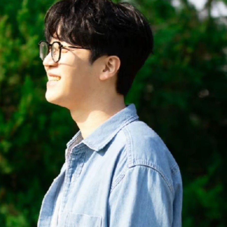 Latest photo of Park Jihoo (Mr. Trot 3)