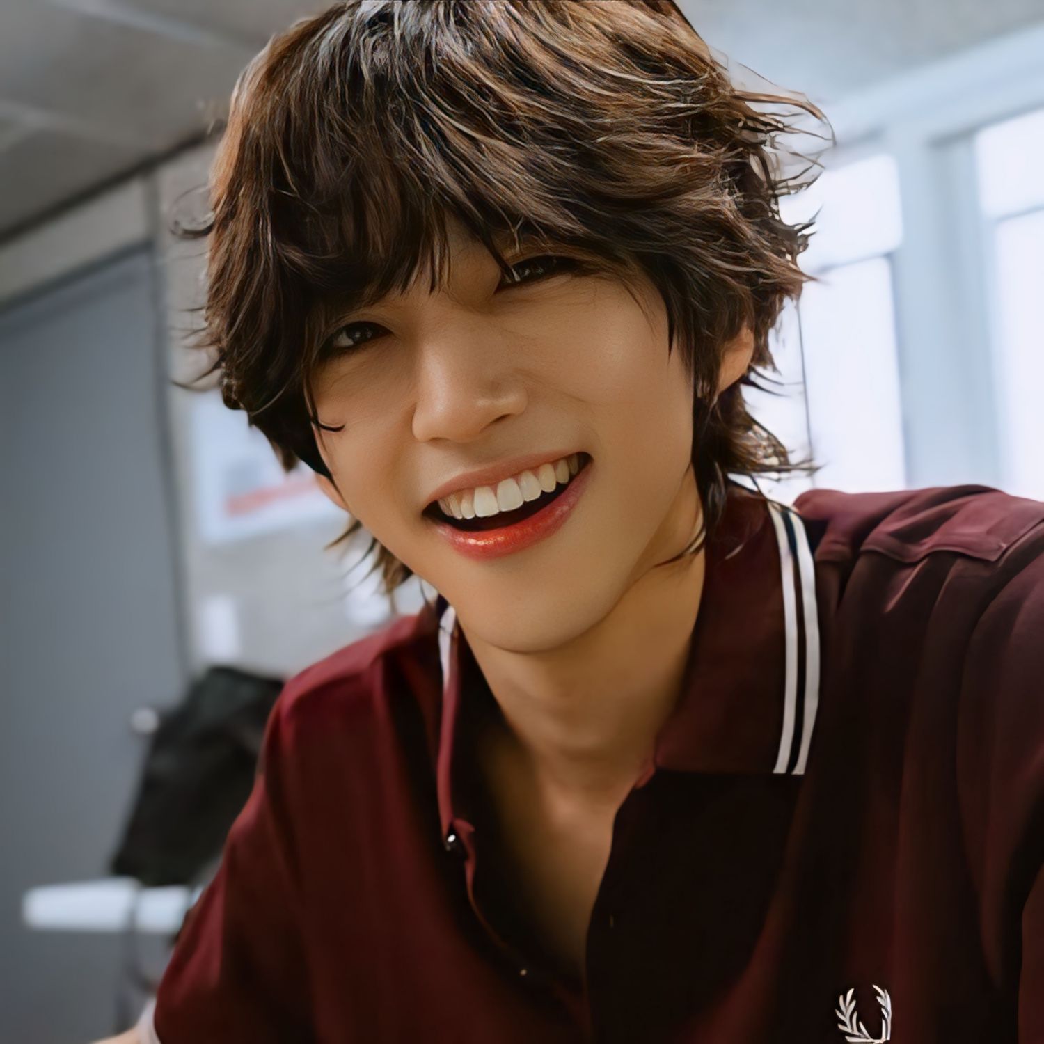 Behind-the-scenes cut of Lee Seungyoon