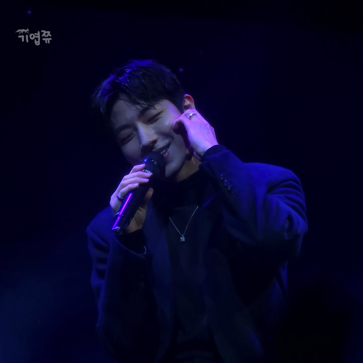 Behind-the-scenes cut of Hwang Inyoup