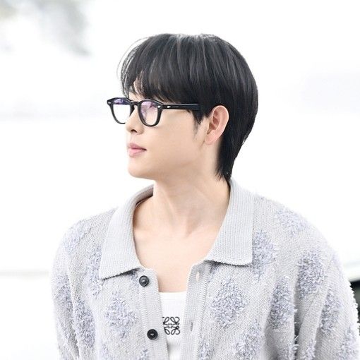 Behind-the-scenes cut of Lim Siwan