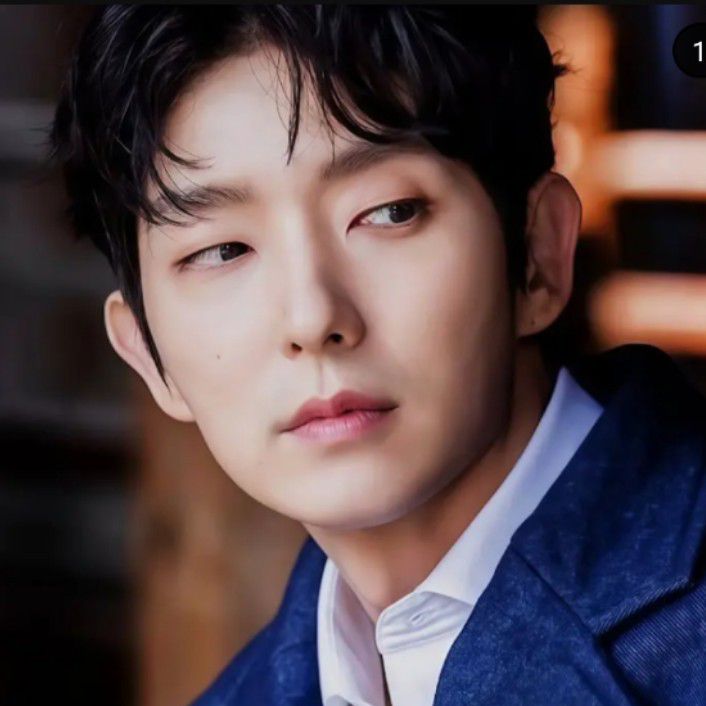 A moment captured by a fan of Lee Joongi