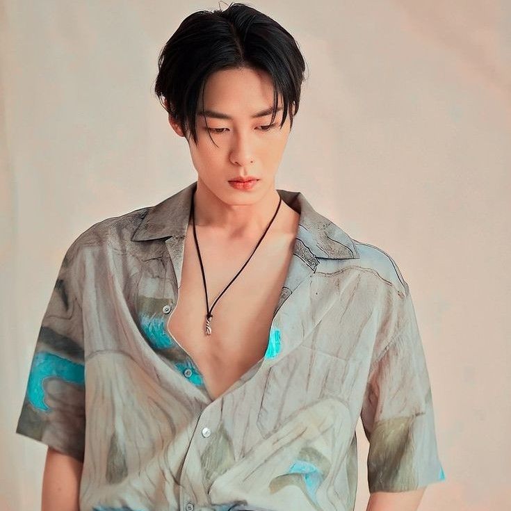 A moment captured by a fan of Lee Jaewook