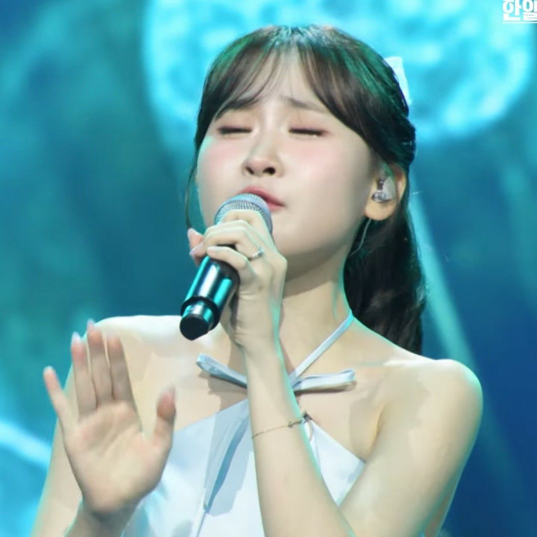 Cuplikan di balik layar dari Kim Dahyun