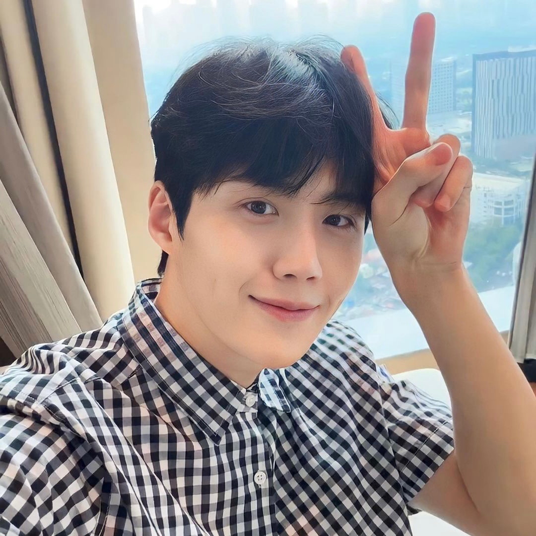 Recent activity shot of Kim Seonho