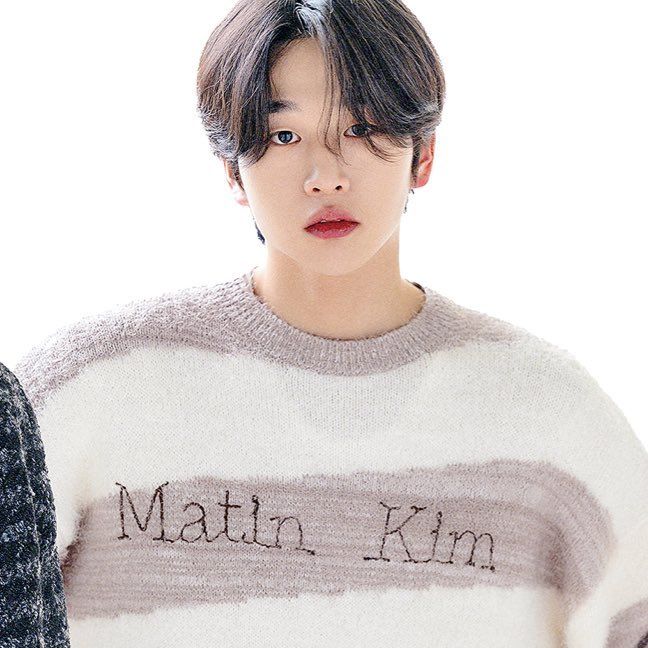 Kim Yoonwoo的最新照片