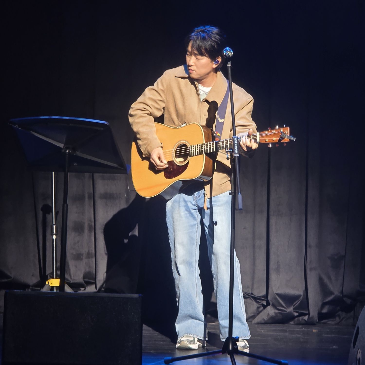 A moment captured by a fan of Bak Changgeun