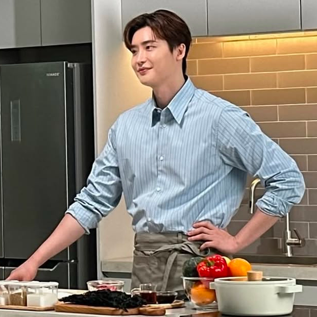 A moment captured by a fan of Lee Jongsuk