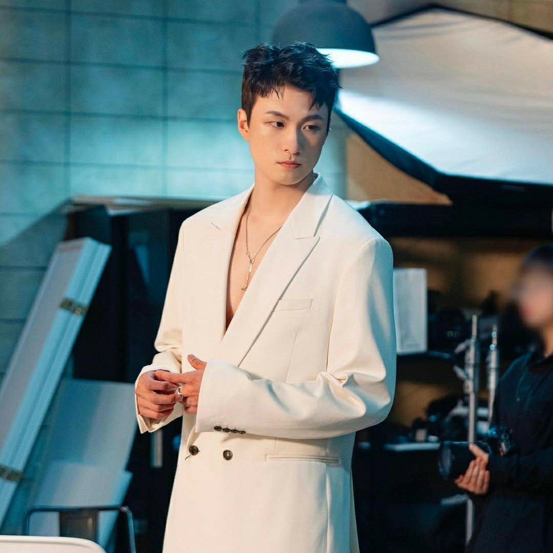 Recent activity shot of Shin Seungho
