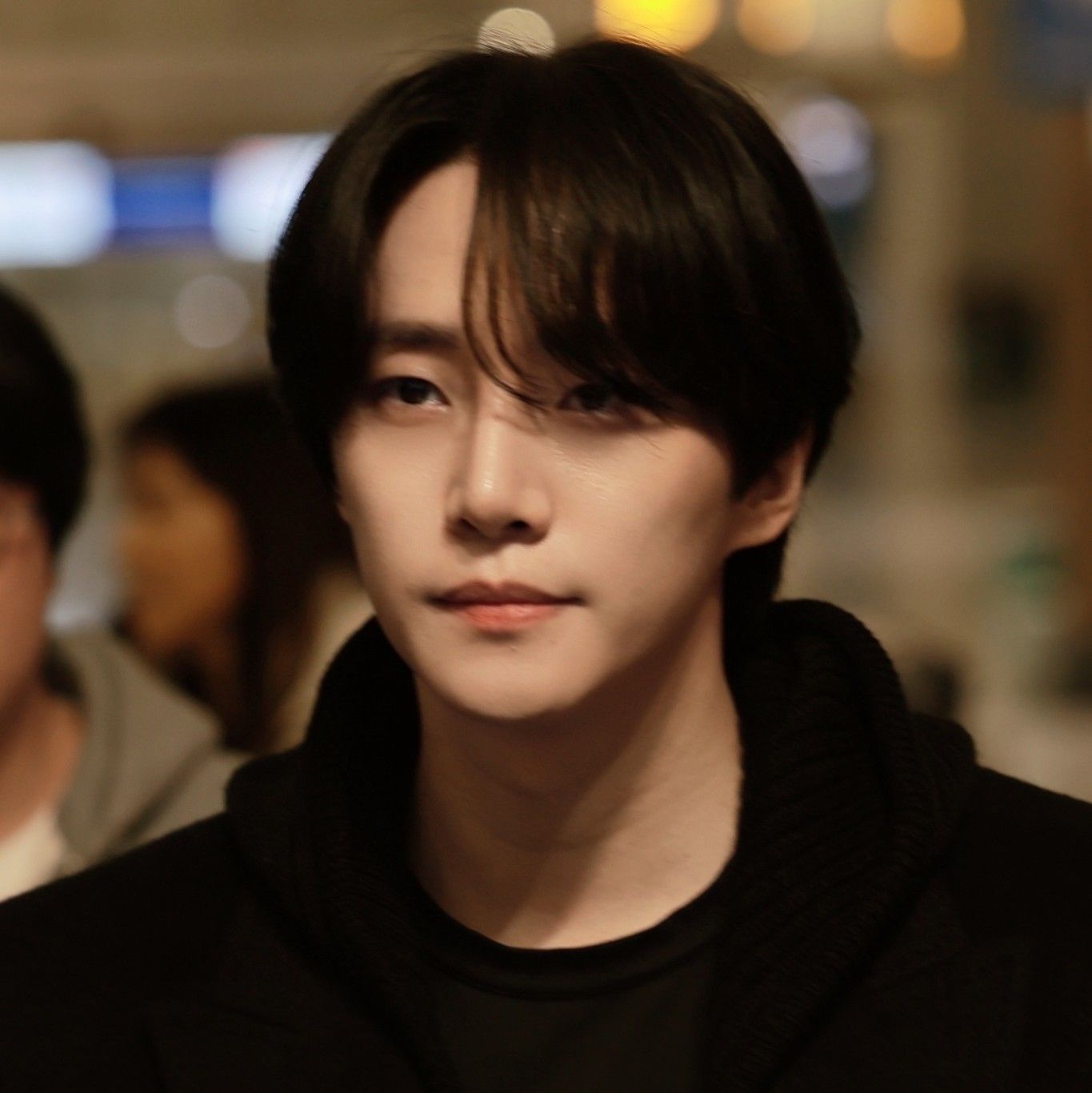 Behind-the-scenes cut of Lee Junho