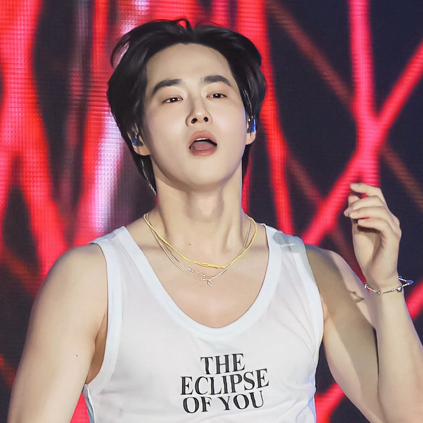 Recent activity shot of Suho