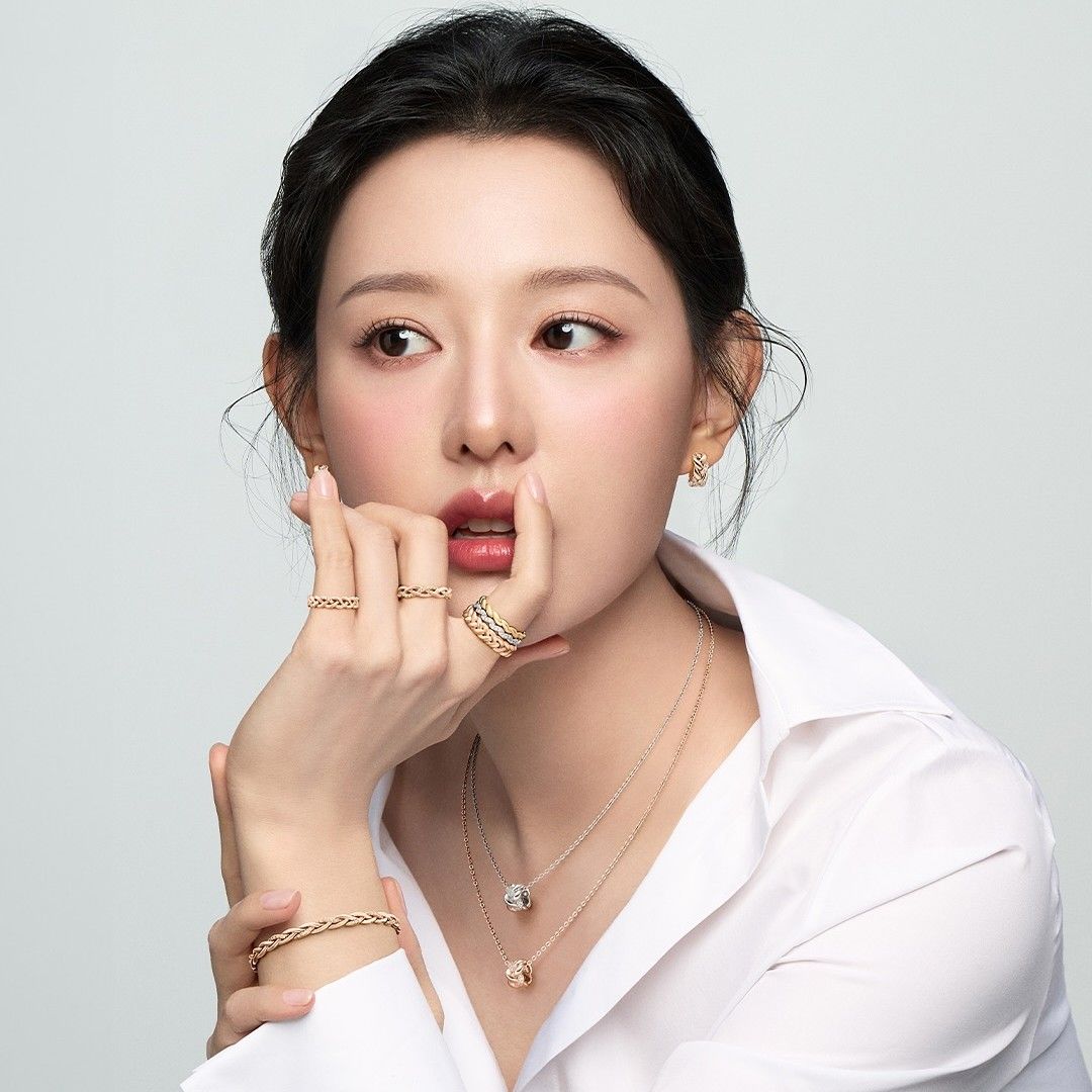 Recent activity shot of Kim Jiwon