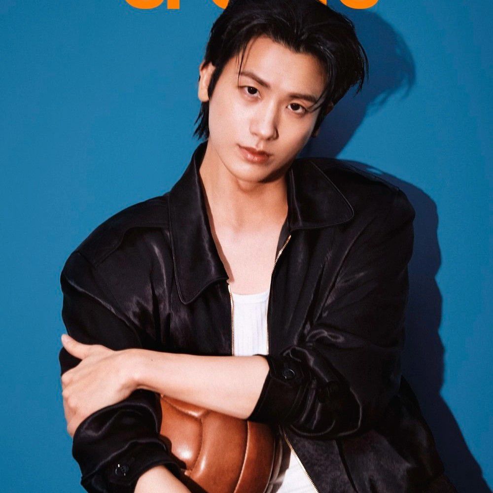 Latest photo of Park Hyungsik