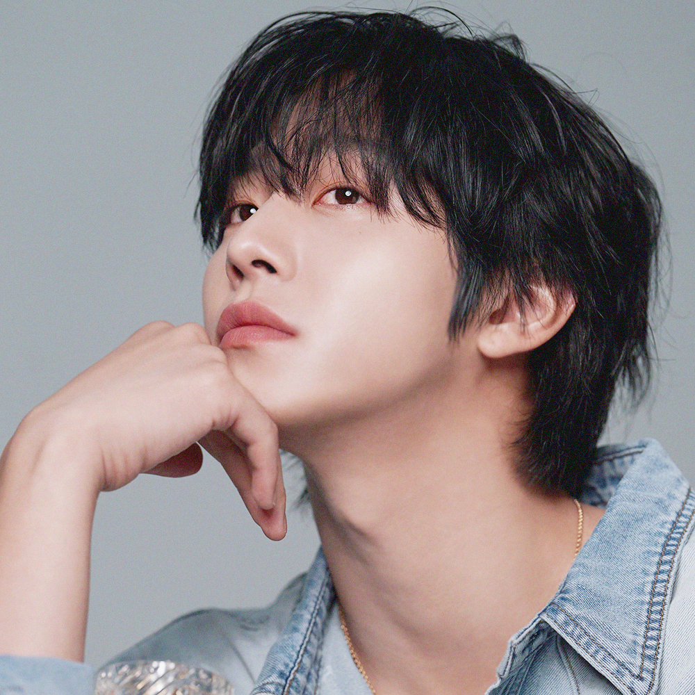 Behind-the-scenes cut of Ahn Hyoseop
