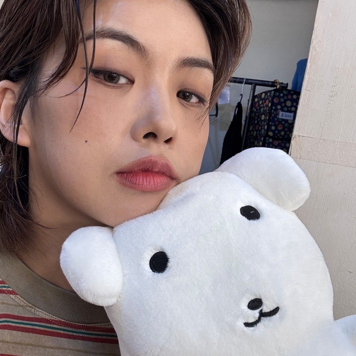 Behind-the-scenes cut of Aiki