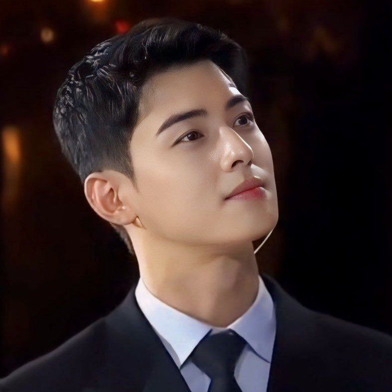 A moment captured by a fan of Cha Eunwoo