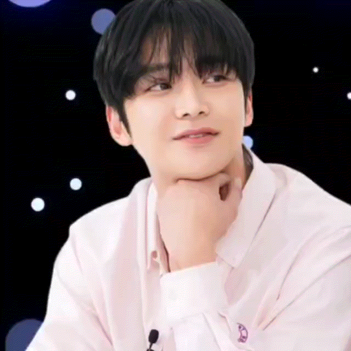 Momen yang diabadikan oleh penggemar Rowoon